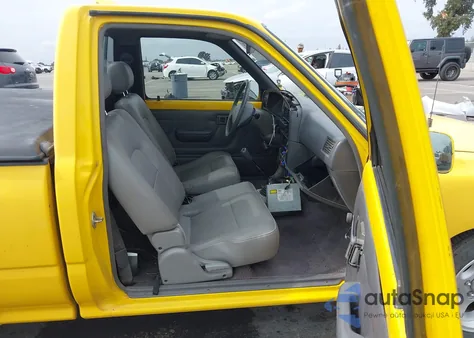 1995 Toyota Pickup 1/2 Ton Short Whlbase Stb z USA, uszkodzony, nr VIN 4TARN81AXSZ319558